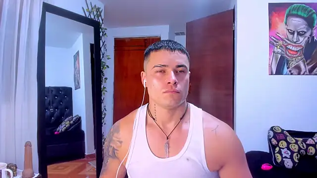 connorsmiith 26 online show from February 12, 2025, 12:12 pm