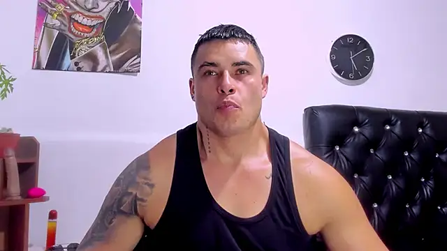 connorsmiith 26 online show from January 16, 2025, 10:12 pm