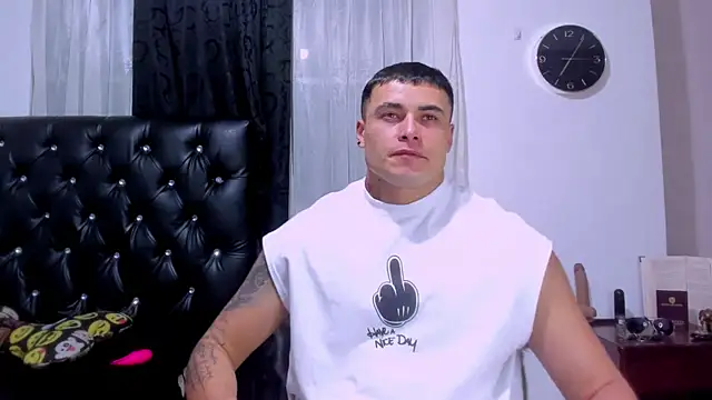 connorsmiith 26 online show from December 27, 2024, 12:07 am