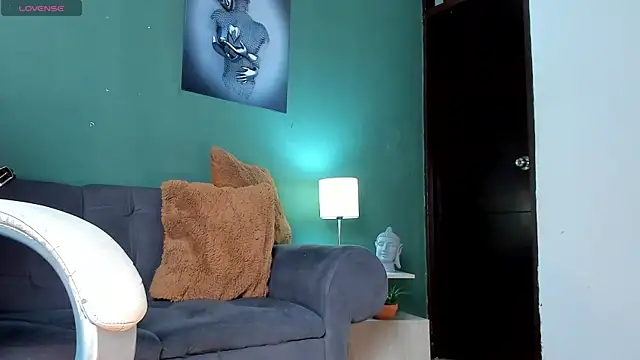 connorsmiith 26 online show from January 13, 2025, 10:35 pm