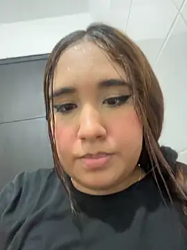 melyescobar online show from October 27, 2025, 3:29 am