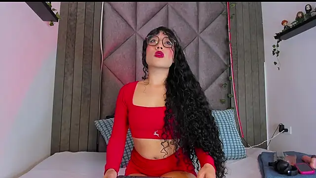 BriaConner  online show from November 11, 2025, 2:39 am