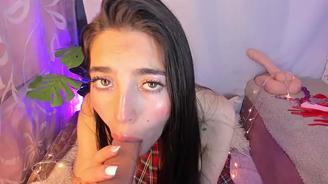 Arii vega  online show from April 16, 2026, 4:52 pm