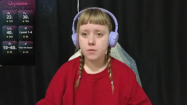 Snapshot of June_shy0 chatting on February 25, 2026, 7:19 am June shy0 online show from February 25, 2026, 7:19 am