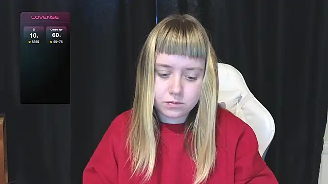 Snapshot of June_shy0 chatting on December 14, 2025, 8:31 am June shy0 online show from December 14, 2025, 8:31 am