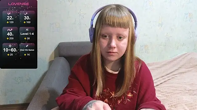 Snapshot of June_shy0 chatting on February 4, 2026, 8:09 am June shy0 online show from February 4, 2026, 8:09 am