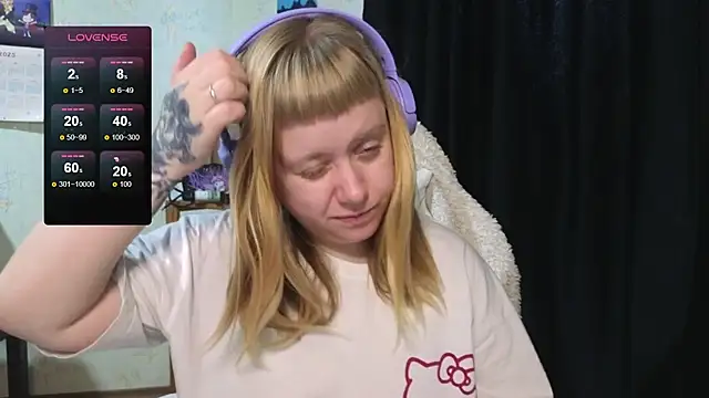 June shy0 online show from October 19, 2025, 6:49 am