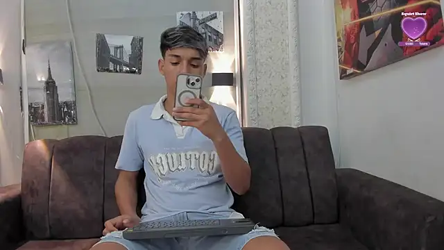 Snapshot of ryan_carter08 chatting on March 16, 2025, 12:33 pm ryan carter08 online show from March 16, 2025, 12:33 pm