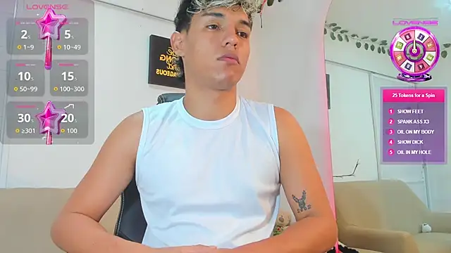 Snapshot of ryan_carter08 chatting on October 10, 2025, 1:28 am ryan carter08 online show from October 10, 2025, 1:28 am