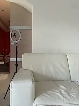 Snapshot of sissytrainz chatting on September 12, 2025, 11:32 am sissytrainz online show from September 12, 2025, 11:32 am