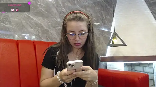  isaabellaa online show from March 12, 2025, 2:34 pm