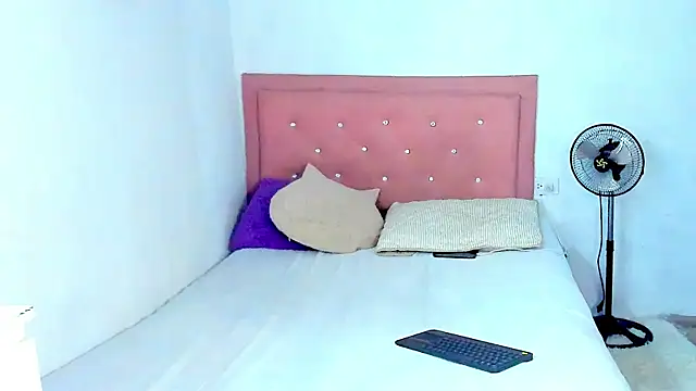 Criss Ariana online show from September 22, 2025, 9:32 pm