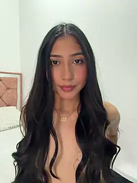 Sweetnaughtygirl  online show from May 31, 2026, 6:09 pm