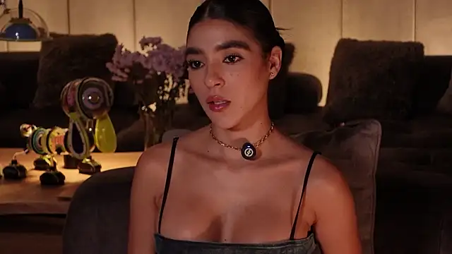 Olivia Collins1 online show from December 17, 2025, 2:16 am