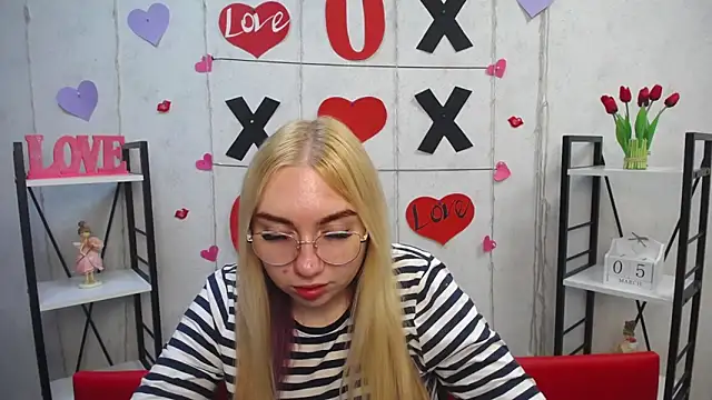 BeatriceFly online show from March 5, 2025, 12:22 pm