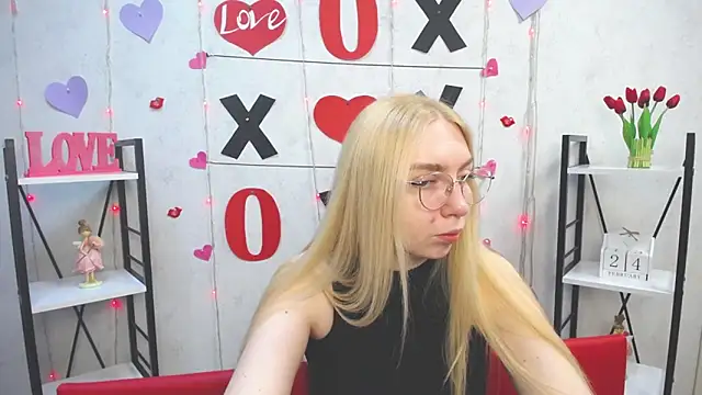 BeatriceFly online show from February 24, 2025, 12:16 pm