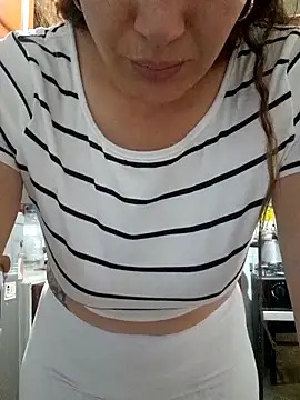 skayhot  online show from February 14, 2026, 12:49 pm