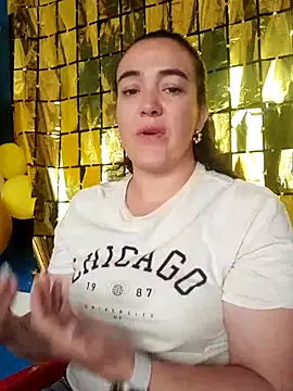 Snapshot of skayhot_ chatting on September 22, 2025, 2:45 pm skayhot online show from September 22, 2025, 2:45 pm