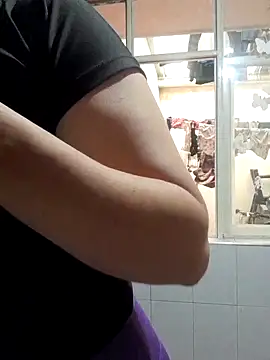 Snapshot of skayhot_ chatting on September 10, 2025, 2:49 pm skayhot online show from September 10, 2025, 2:49 pm