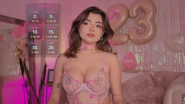 DahianaWalcott online show from October 21, 2025, 5:56 pm