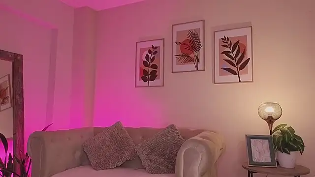 DahianaWalcott online show from March 24, 2026, 7:58 pm