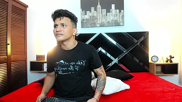 toyboys1 online show from April 16, 2026, 4:13 am