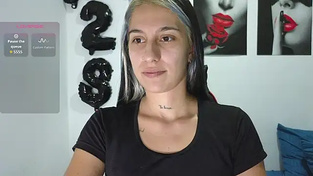 tammyandrade  online show from October 4, 2025, 11:17 pm