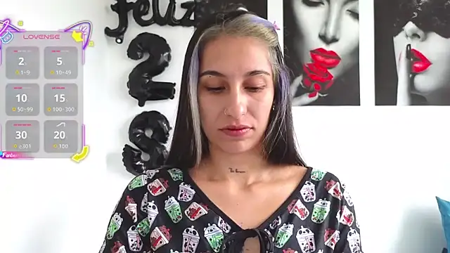 tammyandrade  online show from September 29, 2025, 1:39 pm