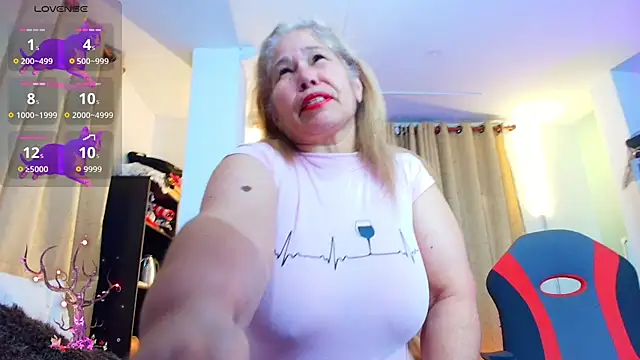 girl amada online show from October 14, 2025, 6:30 pm