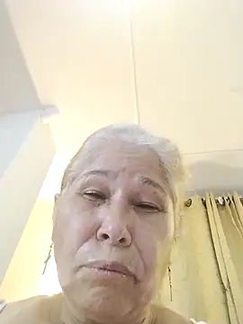 girl amada online show from October 30, 2025, 5:21 pm