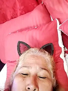 girl amada online show from February 1, 2026, 11:08 am