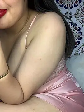 Snapshot of Miss-Soka chatting on July 12, 2026, 12:33 am Miss-Soka online show from July 12, 2026, 12:33 am