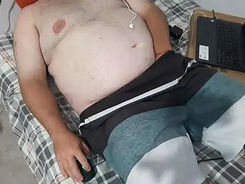 mfreitas005 online show from January 31, 2025, 12:50 am