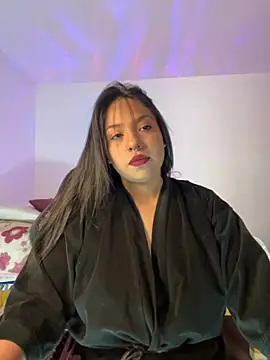 emiily15   online show from September 12, 2025, 7:13 pm