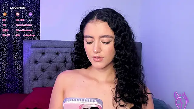 Snapshot of Adhara-zanne chatting on May 22, 2026, 9:40 am Adhara-zanne online show from May 22, 2026, 9:40 am