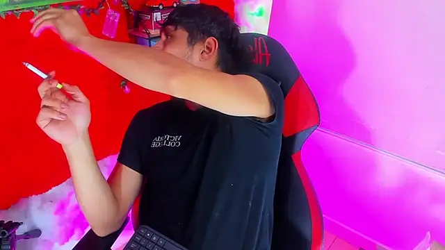 LilOwen  online show from September 16, 2025, 6:42 pm