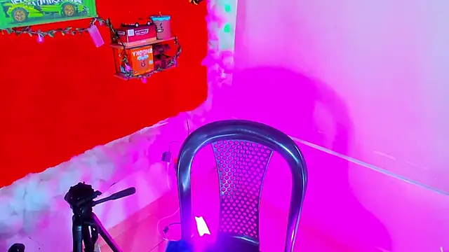 LilOwen  online show from September 25, 2025, 7:20 pm