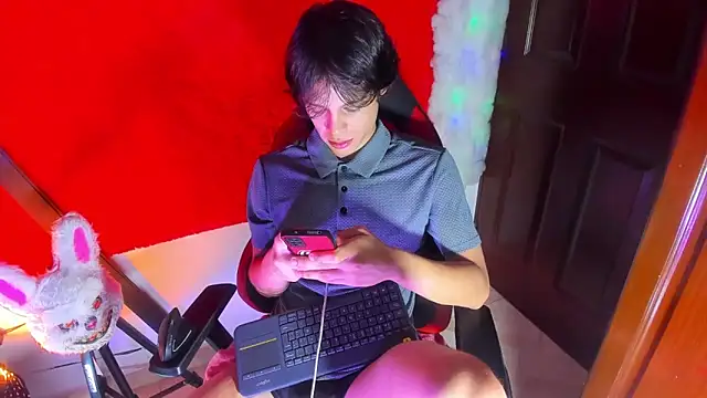 LilOwen  online show from February 2, 2026, 6:40 pm