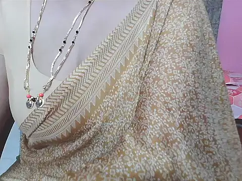 Snapshot of sunitha-3 chatting on November 3, 2025, 5:38 pm sunitha-3 online show from November 3, 2025, 5:38 pm