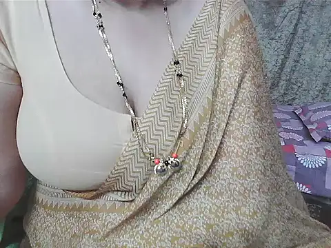 Snapshot of sunitha-3 chatting on November 12, 2025, 6:34 pm sunitha-3 online show from November 12, 2025, 6:34 pm