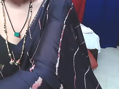 Snapshot of sunitha-3 chatting on January 14, 2026, 6:22 pm sunitha-3 online show from January 14, 2026, 6:22 pm