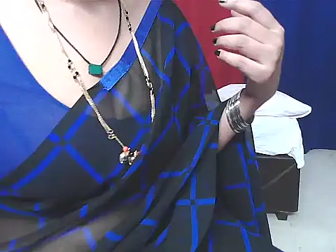 Snapshot of sunitha-3 chatting on January 15, 2026, 6:39 am sunitha-3 online show from January 15, 2026, 6:39 am