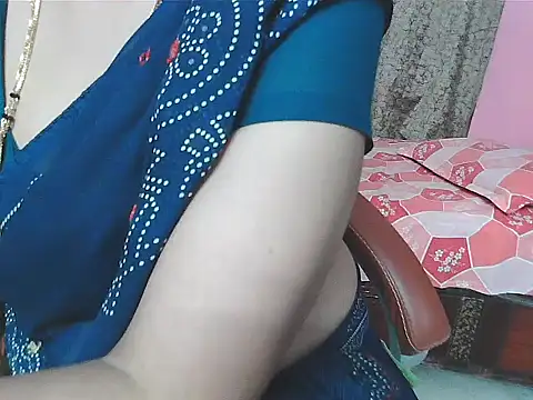 Snapshot of sunitha-3 chatting on November 6, 2025, 7:07 pm sunitha-3 online show from November 6, 2025, 7:07 pm