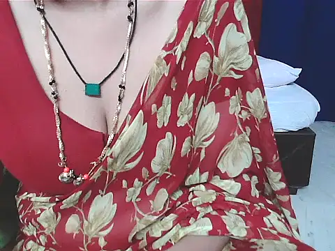 Snapshot of sunitha-3 chatting on January 8, 2026, 6:14 pm sunitha-3 online show from January 8, 2026, 6:14 pm