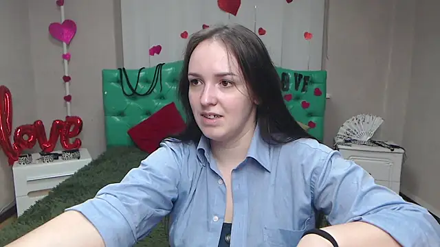 IsabelBlackberry online show from November 24, 2025, 6:24 am