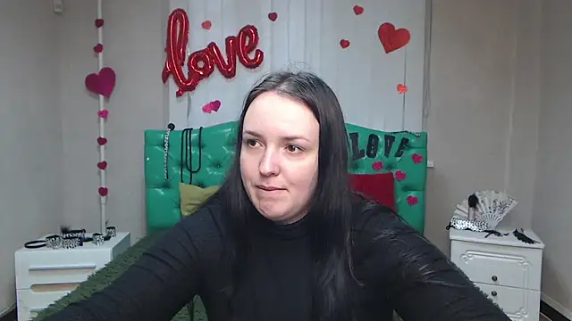 IsabelBlackberry online show from February 27, 2025, 12:12 pm