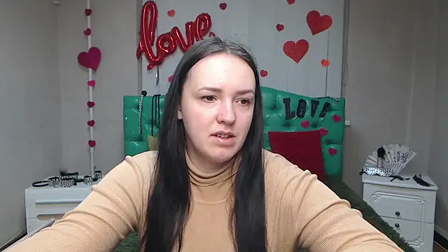 IsabelBlackberry online show from February 24, 2025, 6:05 am