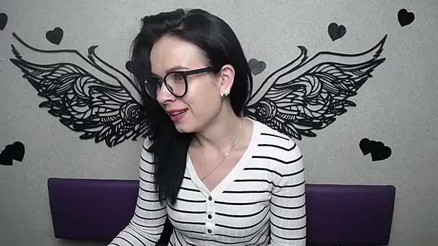 Snapshot of JasmineKouch chatting on September 23, 2025, 5:20 pm JasmineKouch online show from September 23, 2025, 5:20 pm