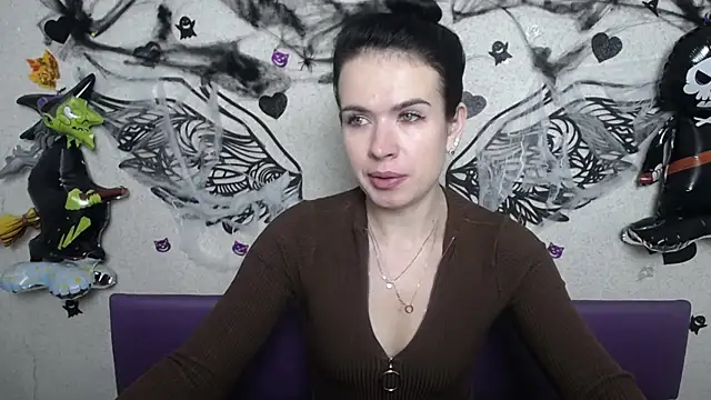 Snapshot of JasmineKouch chatting on November 12, 2025, 6:34 pm JasmineKouch online show from November 12, 2025, 6:34 pm