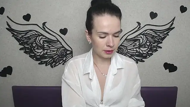 Snapshot of JasmineKouch chatting on October 8, 2025, 5:24 pm JasmineKouch online show from October 8, 2025, 5:24 pm